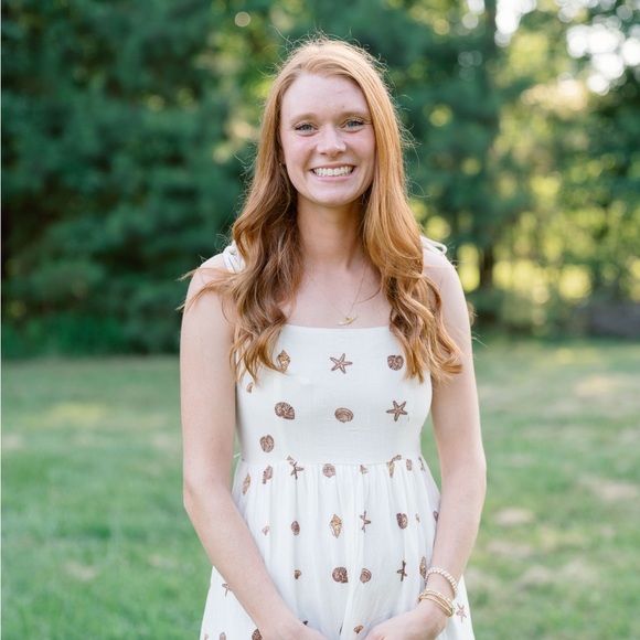 Meet your Posher, Sarah - Picture 1 of 1